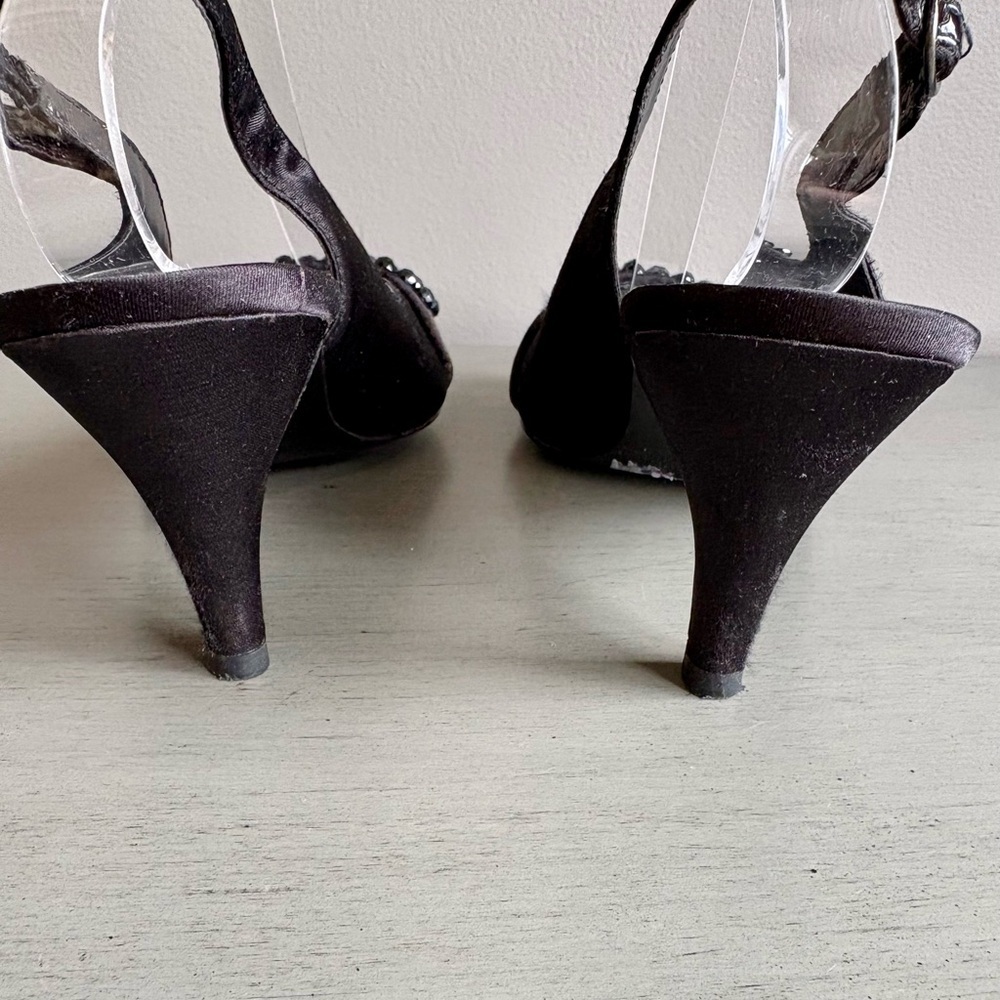 Gloria Vanderbilt Sling Back Satin Beaded Peep Toe Heels Shoes Women 7.5W Black - Picture 5 of 15